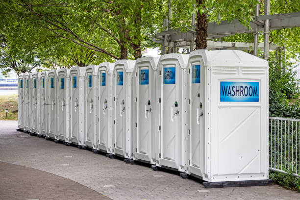 Best Emergency porta potty rental  in Oakwood, IL